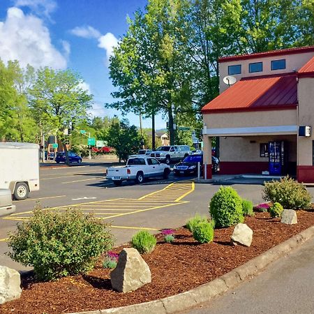 Rodeway Inn Willamette River Corvallis Exterior photo